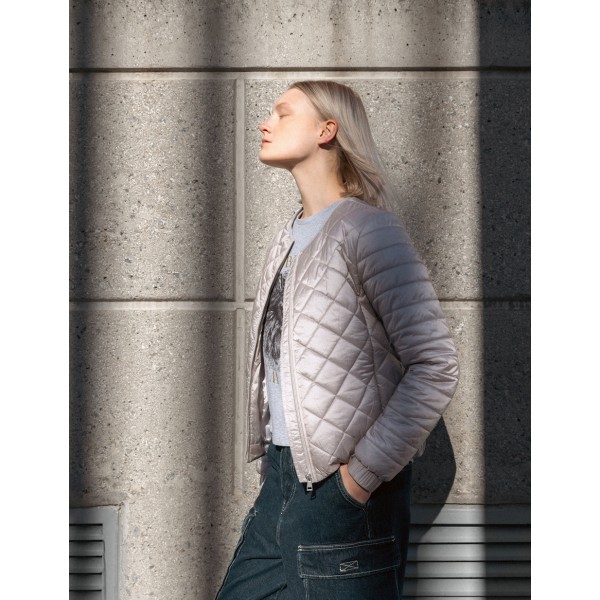 Biston fashion γυναικείο κοντό ultra light μπουφάν Biston fashion γυναικείο κοντό ultra light μπουφάν