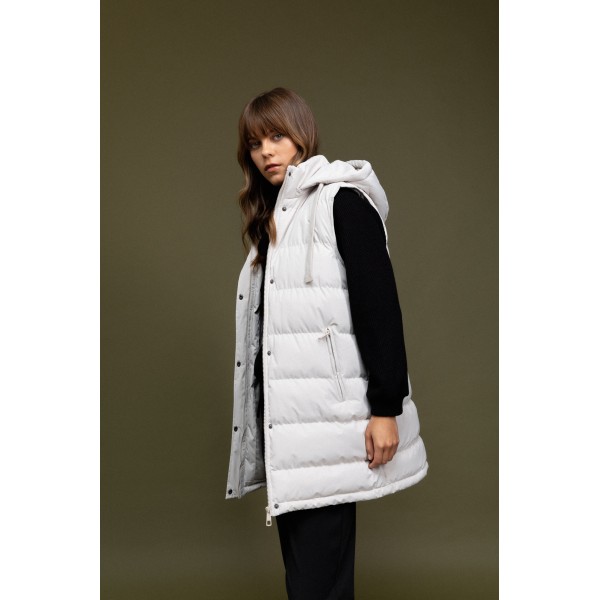 Biston fashion γυναικείο demi αμάνικο μπουφάν με αποσπώμενη κουκούλα Biston fashion γυναικείο demi αμάνικο μπουφάν με αποσπώμενη κουκούλα
